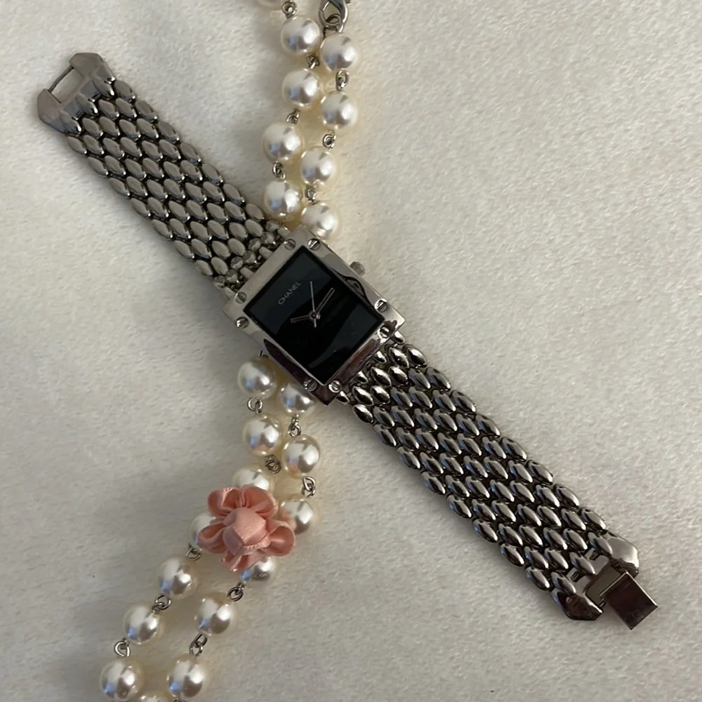 CHANEL Authentic Wrist Watch